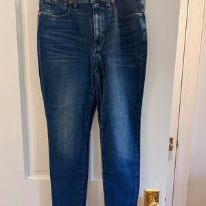 Madewell Curvy High-Rise Skinny Jeans in Deep Blue